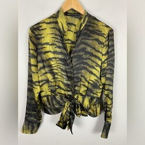 $798 LAFAYETTE 148 New York 100% Silk Knot Front Blouse Animal Print Size 16